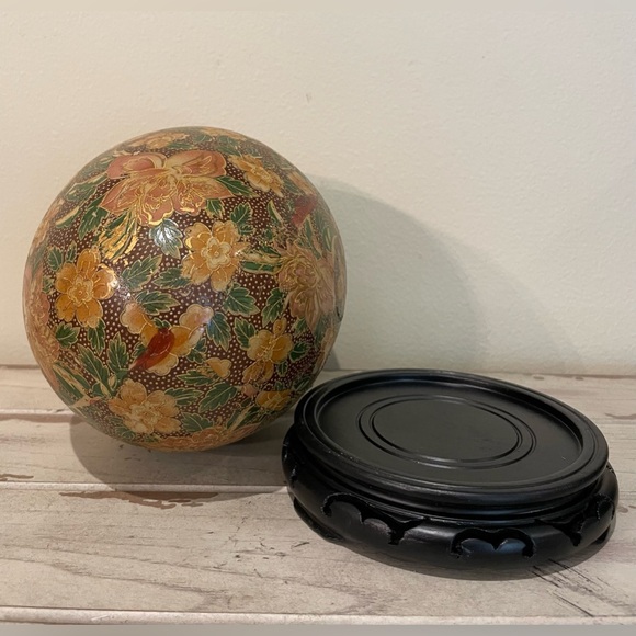 Vtg Asian Hand Painted 6 1/2" Tall Satsuma Floral Style Egg With Stand - Picture 3 of 6
